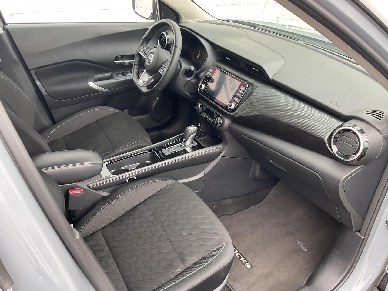 2025 Nissan Kicks Play  Photo