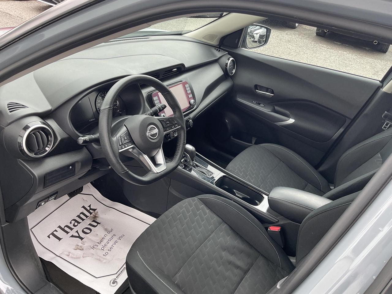 2025 Nissan Kicks Play  Photo