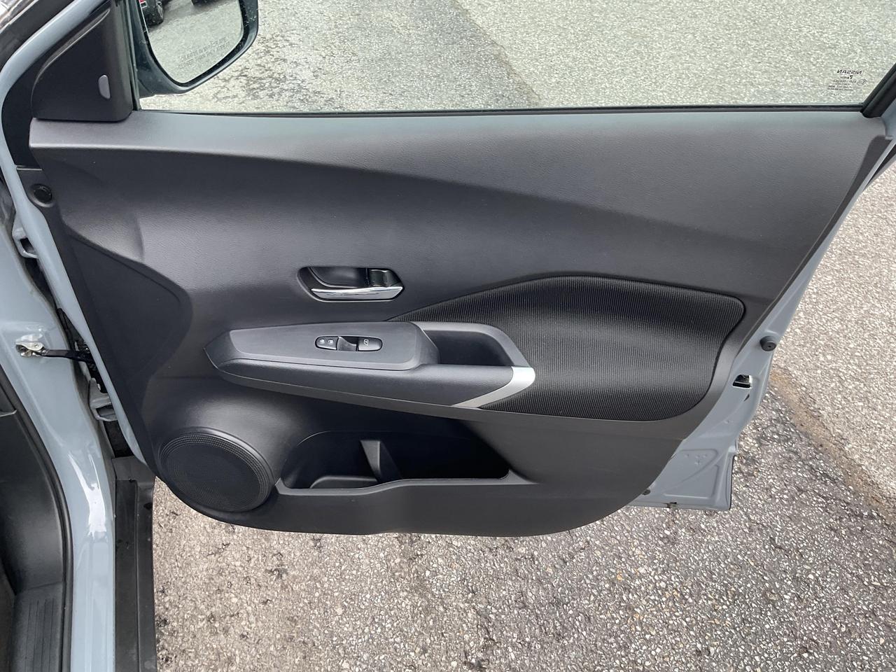 2025 Nissan Kicks Play  Photo