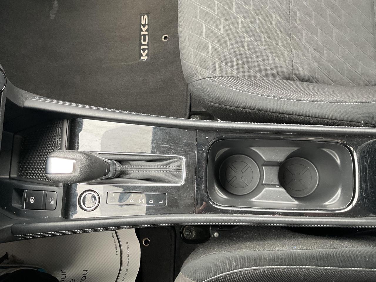 2025 Nissan Kicks Play  Photo