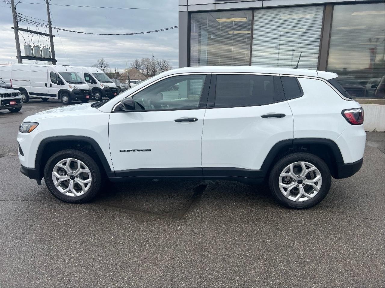 2025 Jeep Compass Sport 4x4 *HEATED SEATS *SNOW TIRES INCLUDED Photo