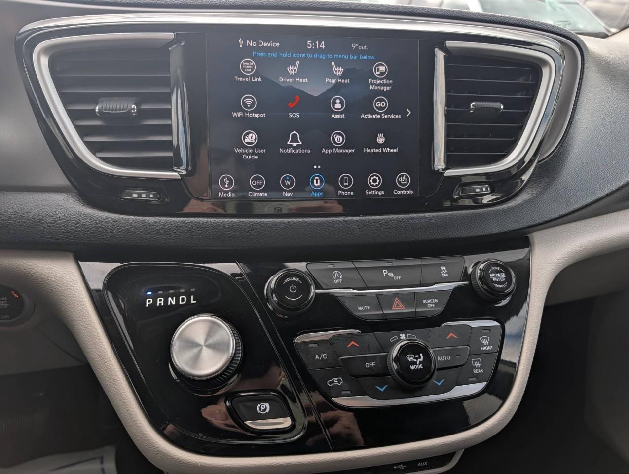 2020 Chrysler Pacifica Touring-L Plus ONE OWNER Photo