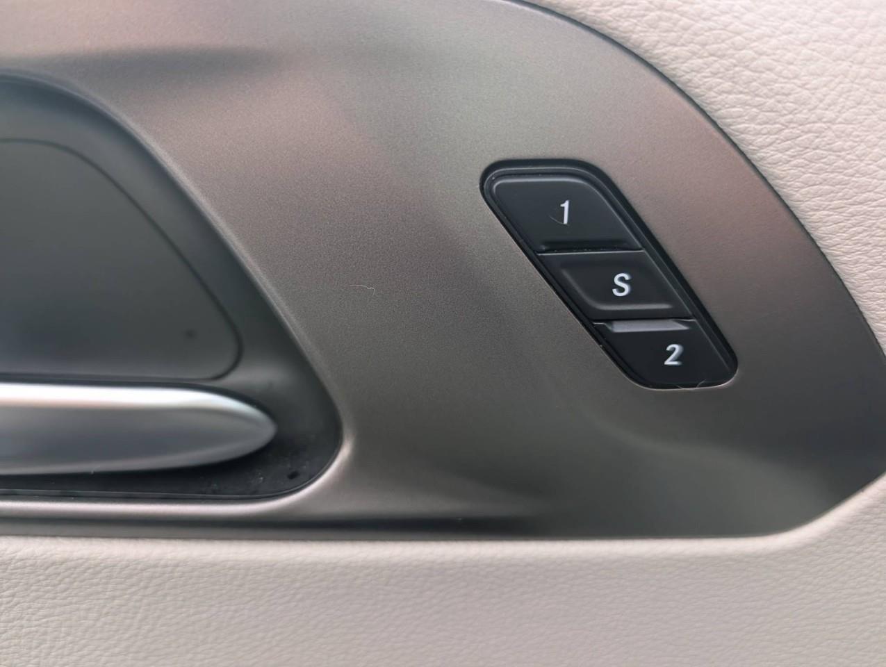 2020 Chrysler Pacifica Touring-L Plus ONE OWNER Photo