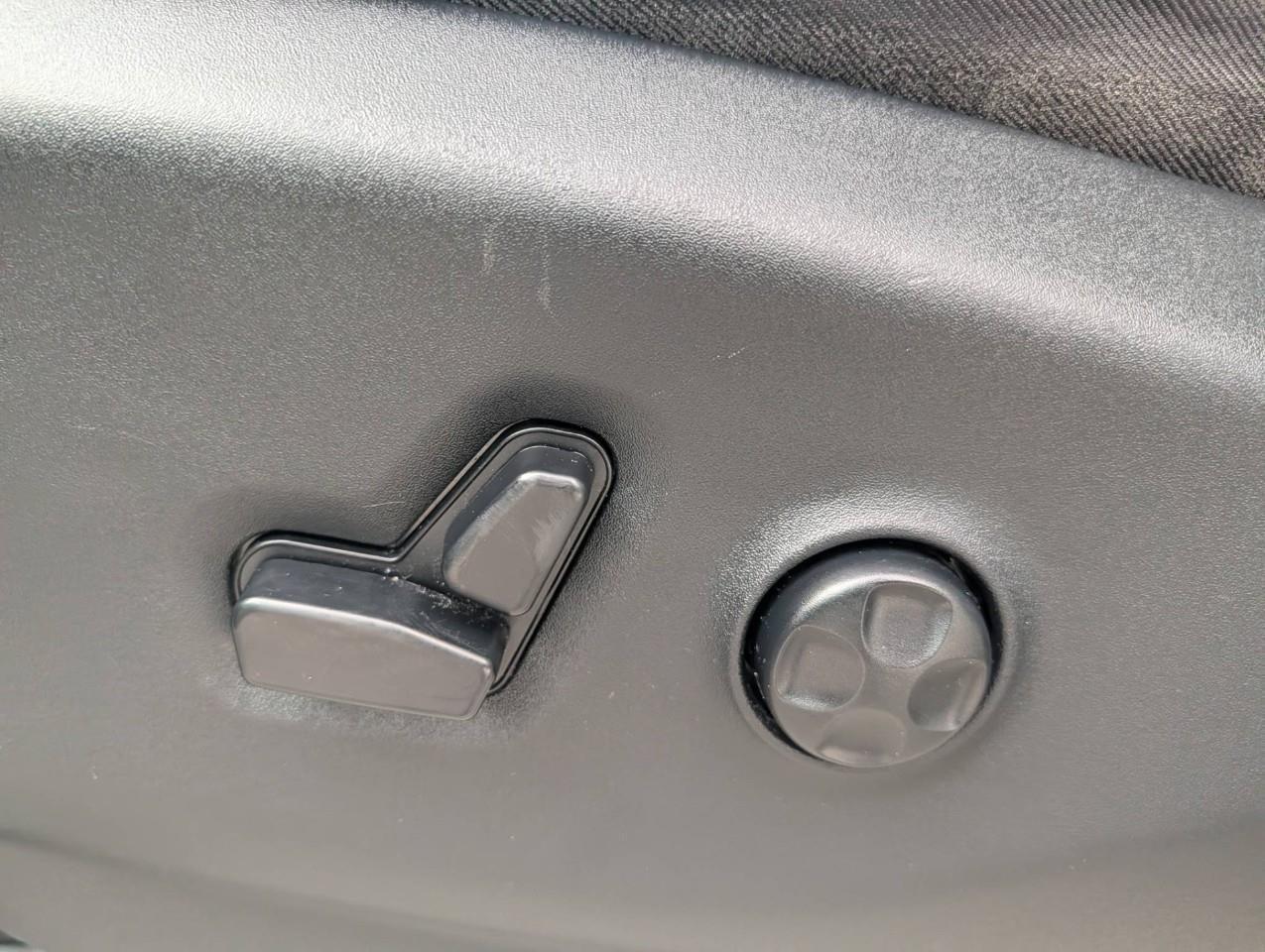 2020 Chrysler Pacifica Touring-L Plus ONE OWNER Photo