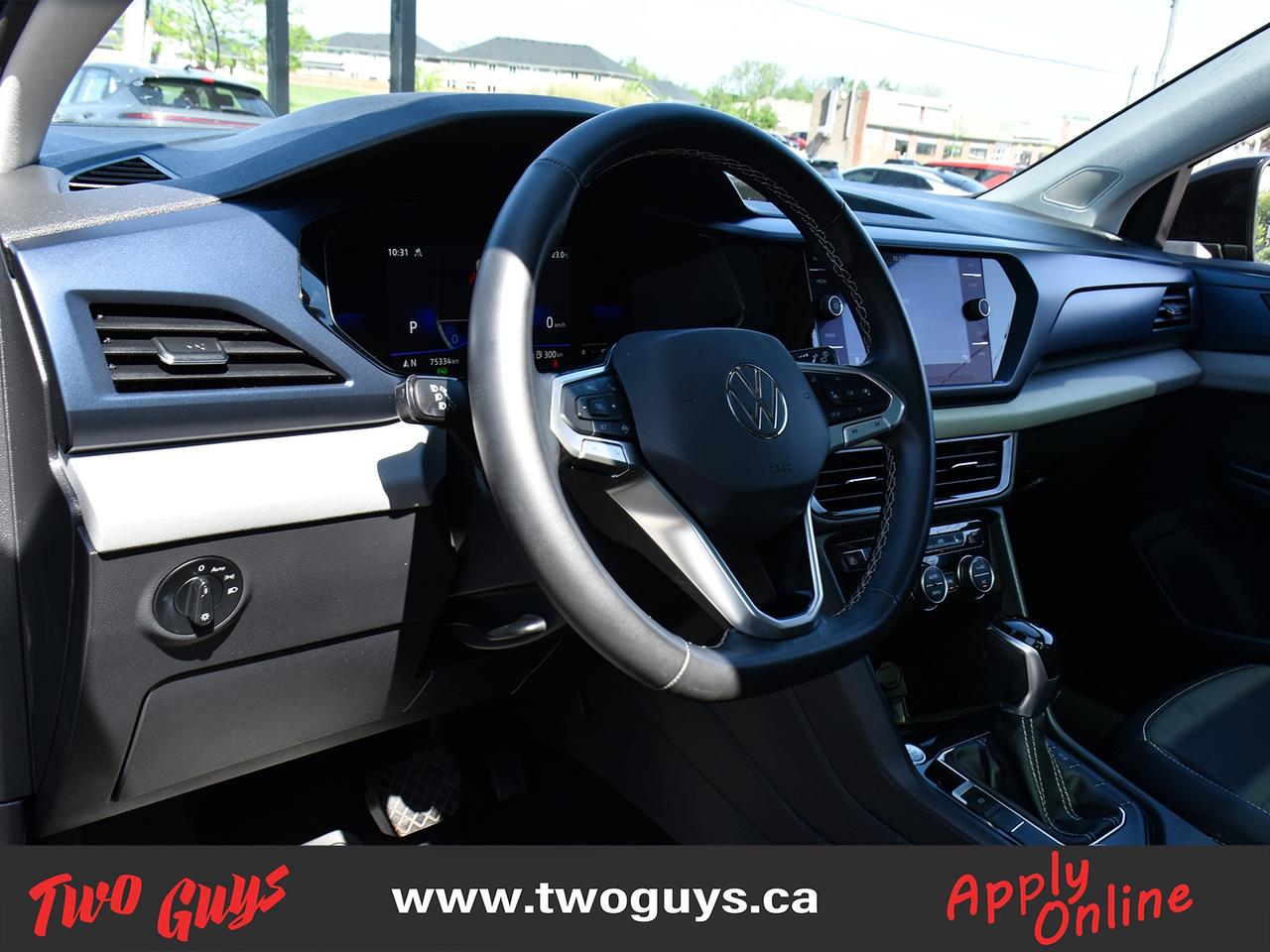 2022 Volkswagen Taos Comfortline   AWD   Pano   Leather   New Tires Photo