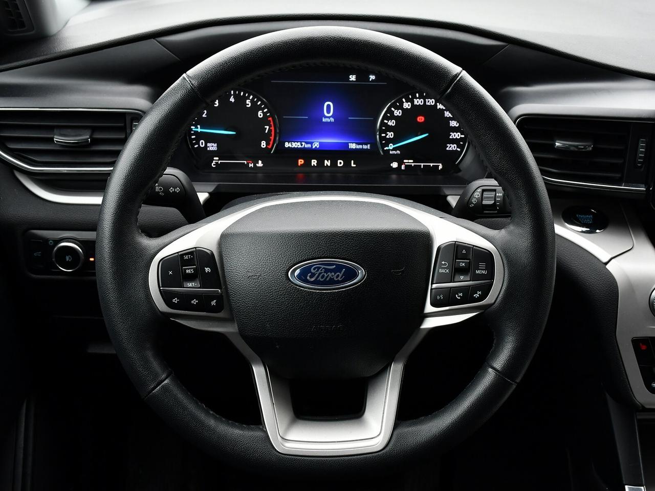 2024 Ford Explorer AWD   3RD ROW SEATING   FUEL EFFICIENT Photo