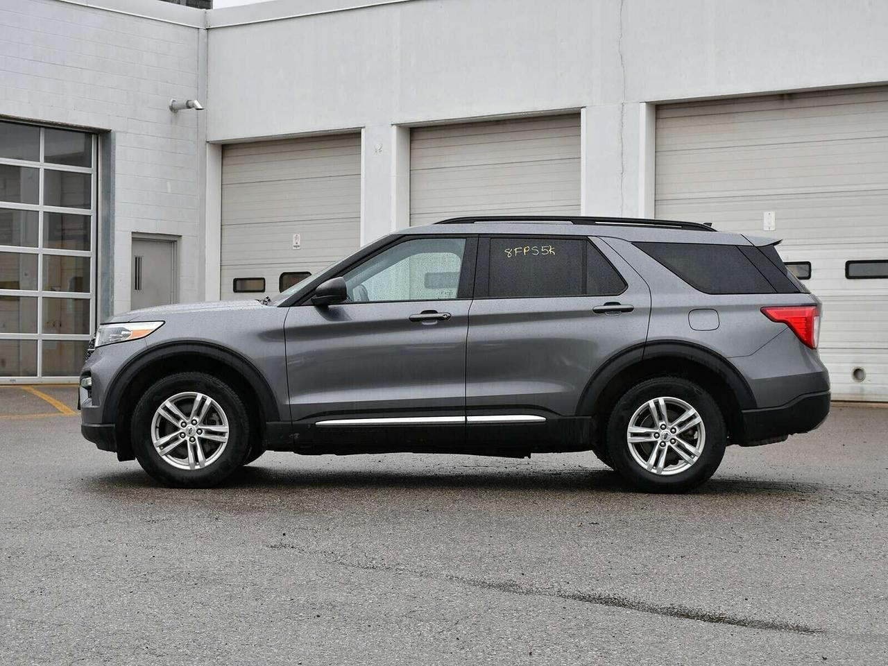 2024 Ford Explorer XLT 4WD   3RD ROW SEATING   FUEL EFFICIENT Photo