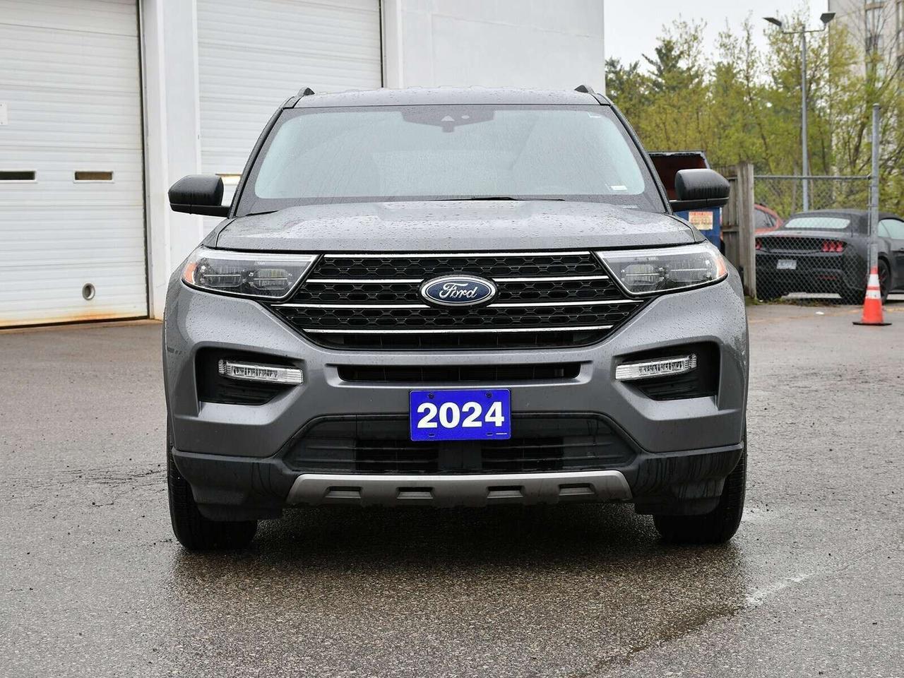 2024 Ford Explorer XLT 4WD   3RD ROW SEATING   FUEL EFFICIENT Photo