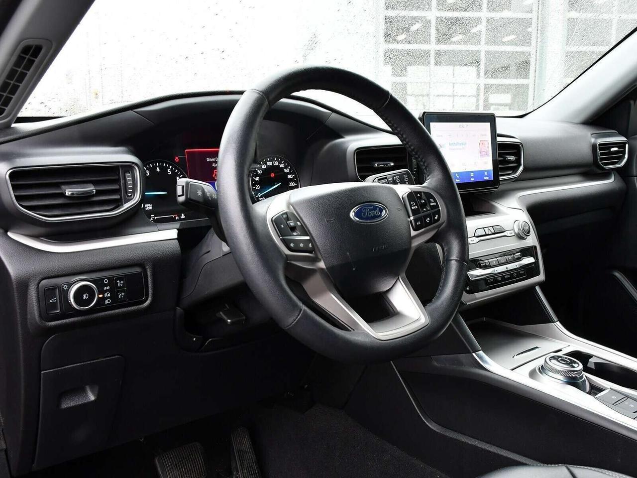 2024 Ford Explorer XLT 4WD   3RD ROW SEATING   FUEL EFFICIENT Photo
