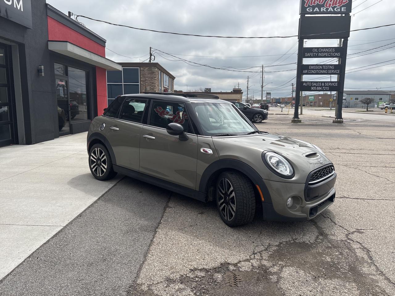 2019 MINI 5 Door Cooper S FWD Sunroof Back Up Camera Photo