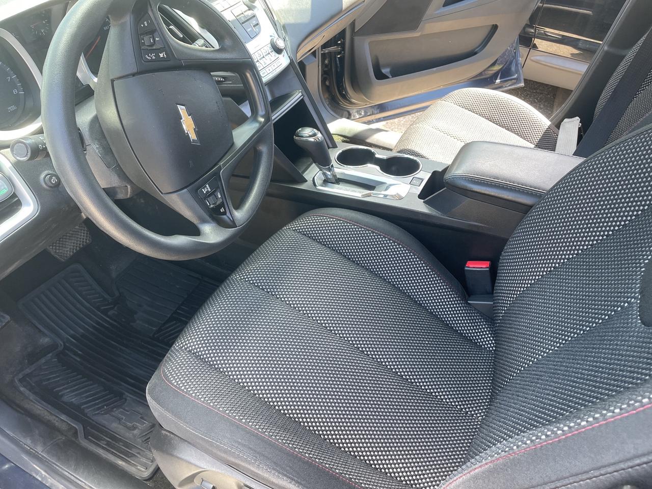 2017 Chevrolet Equinox LS Photo