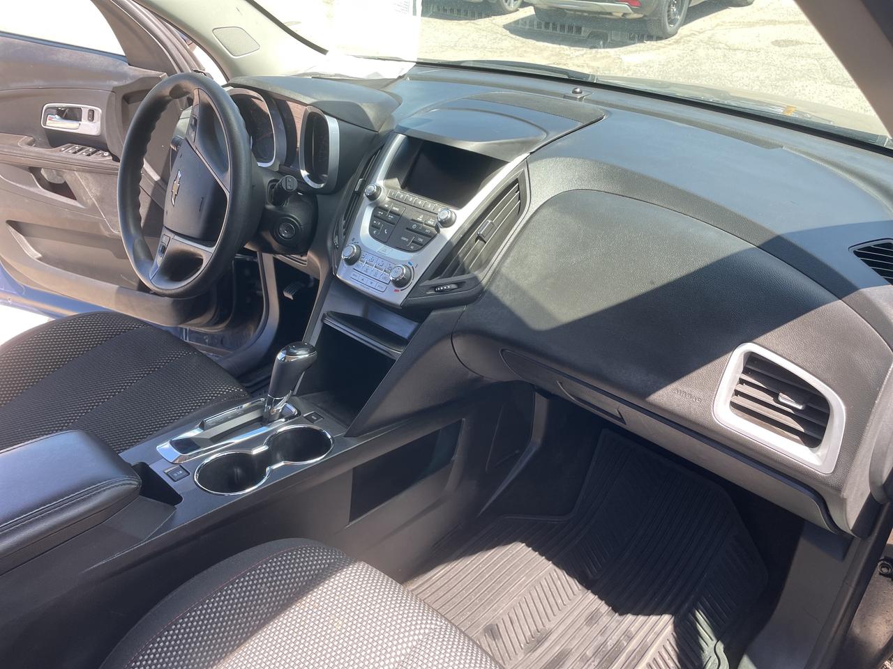2017 Chevrolet Equinox LS Photo