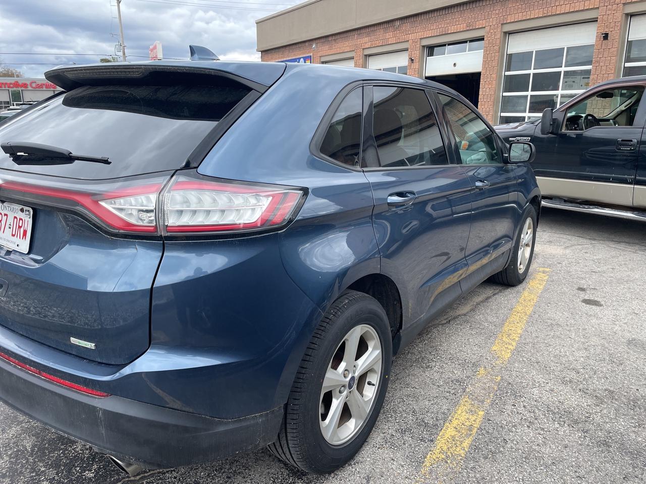 2018 Ford Edge SE Photo