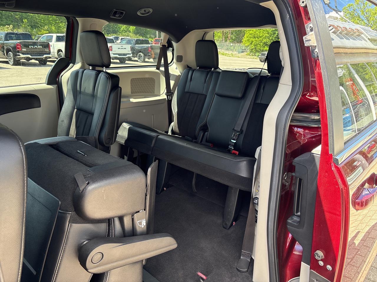 2019 Dodge Grand Caravan SXT Premium Plus Photo