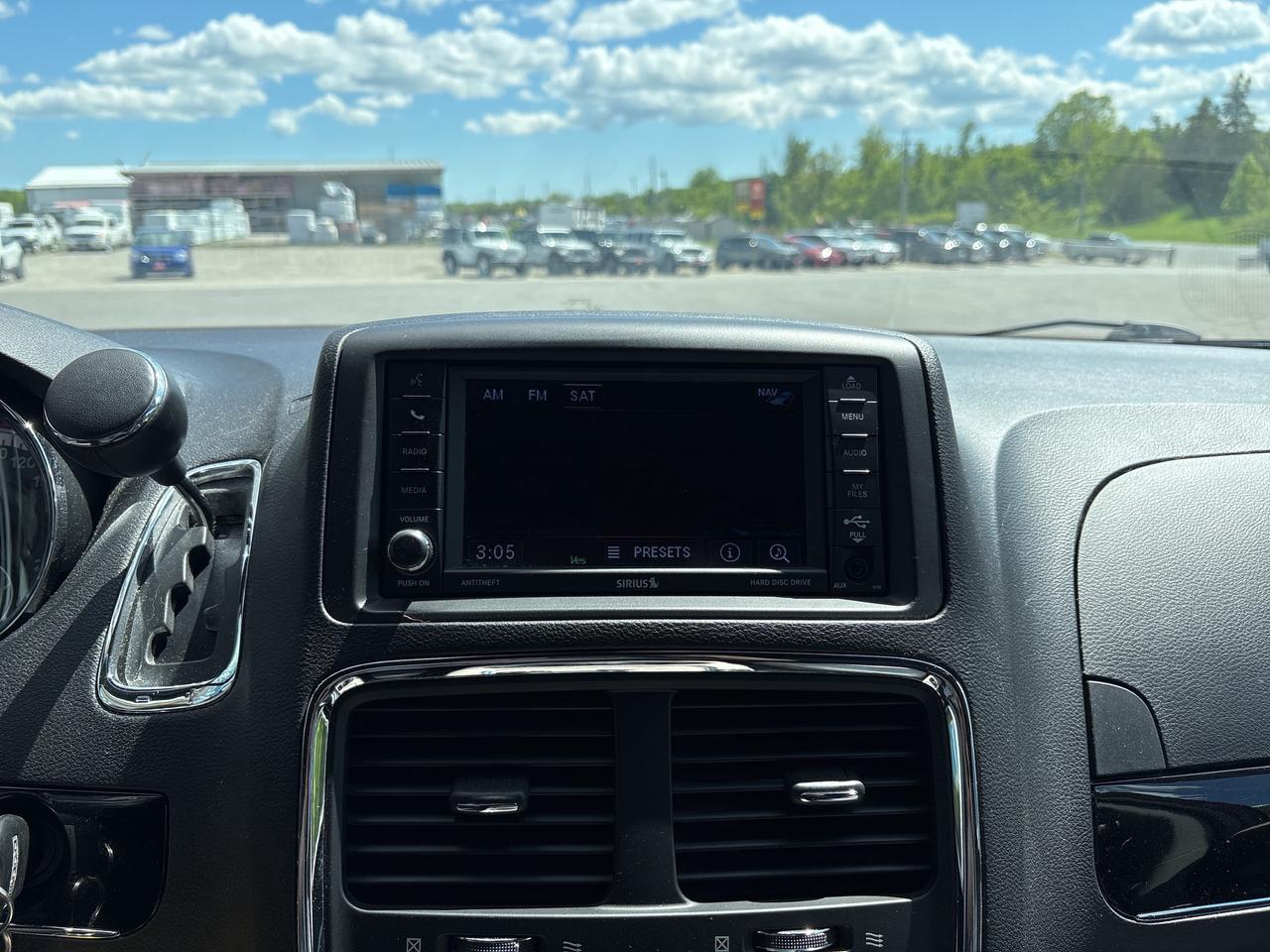 2019 Dodge Grand Caravan SXT Premium Plus Photo