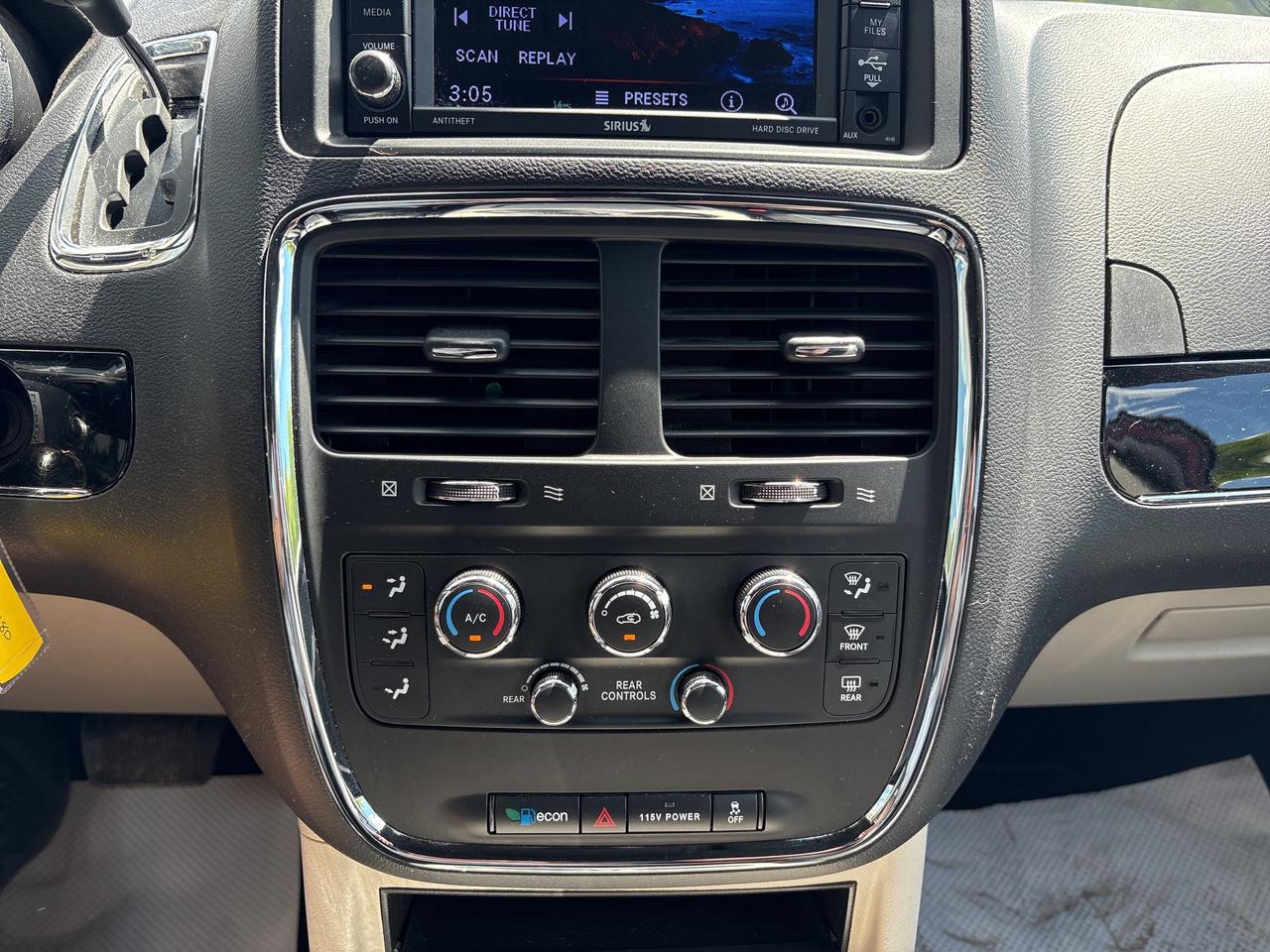 2019 Dodge Grand Caravan SXT Premium Plus Photo