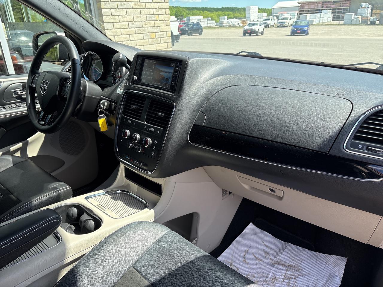 2019 Dodge Grand Caravan SXT Premium Plus Photo