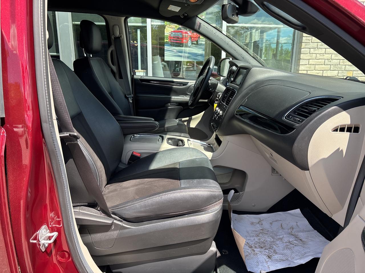2019 Dodge Grand Caravan SXT Premium Plus Photo
