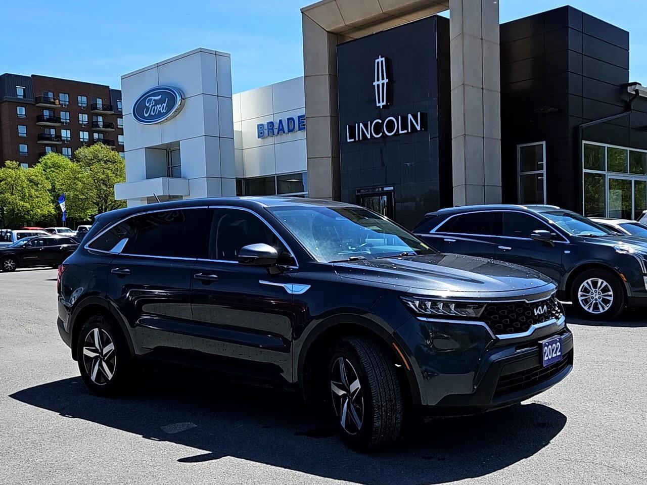 2022 Kia Sorento LX PLUS   3RD ROW SEATING   AWD Photo