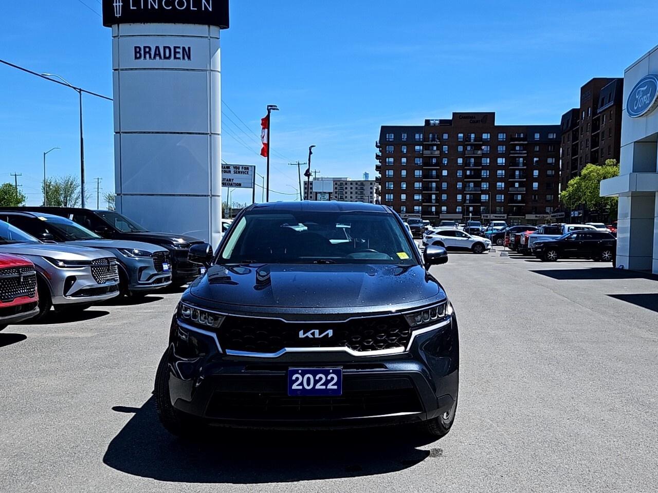 2022 Kia Sorento LX PLUS   3RD ROW SEATING   AWD Photo