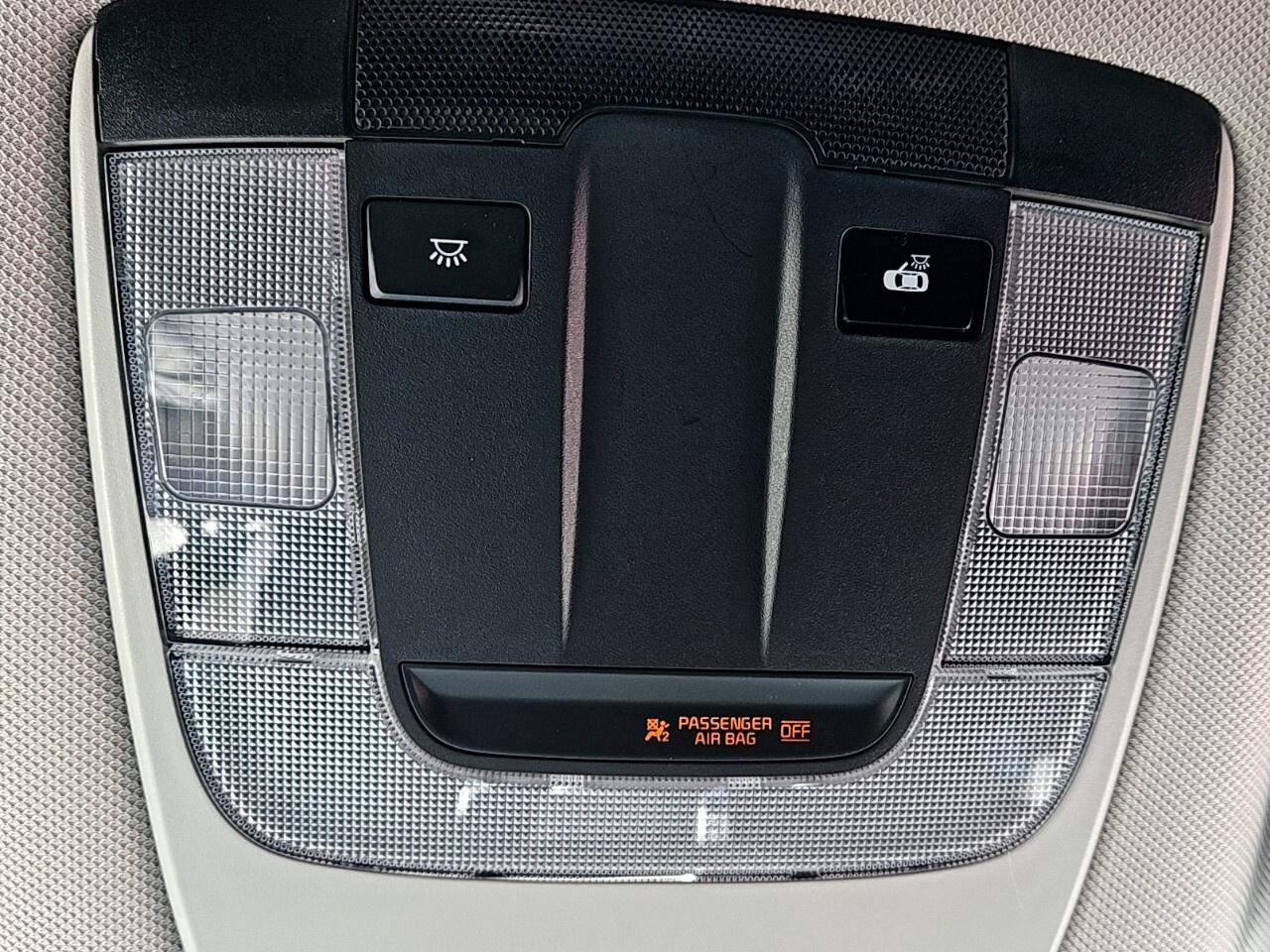 2022 Kia Sorento LX PLUS   3RD ROW SEATING   AWD Photo