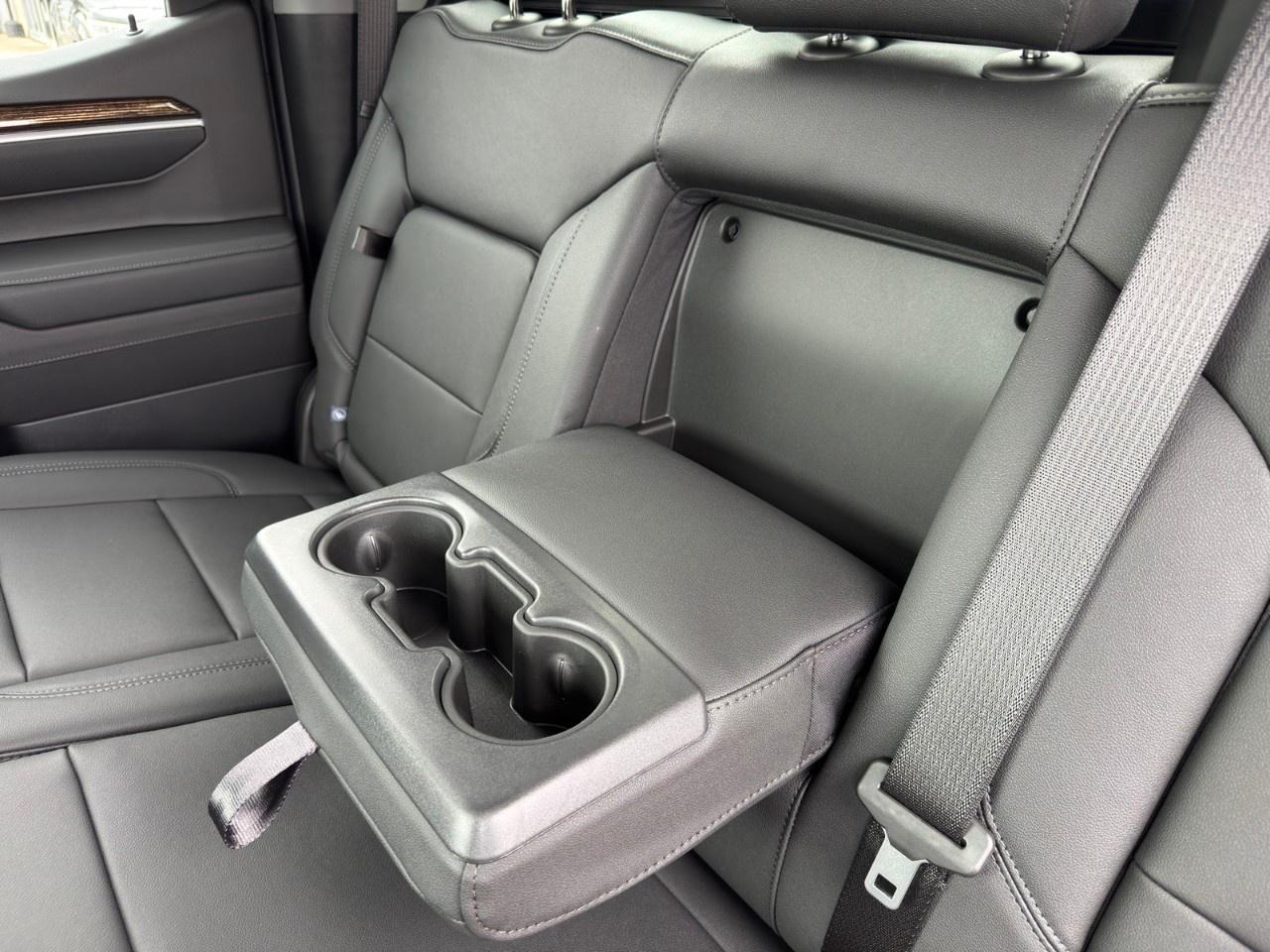 2026 GMC Sierra 1500 Crew Cab Short Box 4-Wheel Drive Elevation Photo