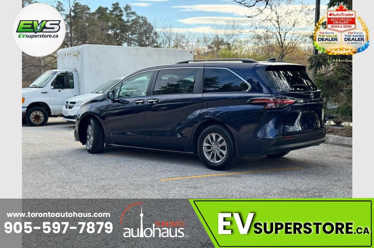 2022 Toyota Sienna XLE/FWD/NO ACCIDENTS/8 PASS Photo
