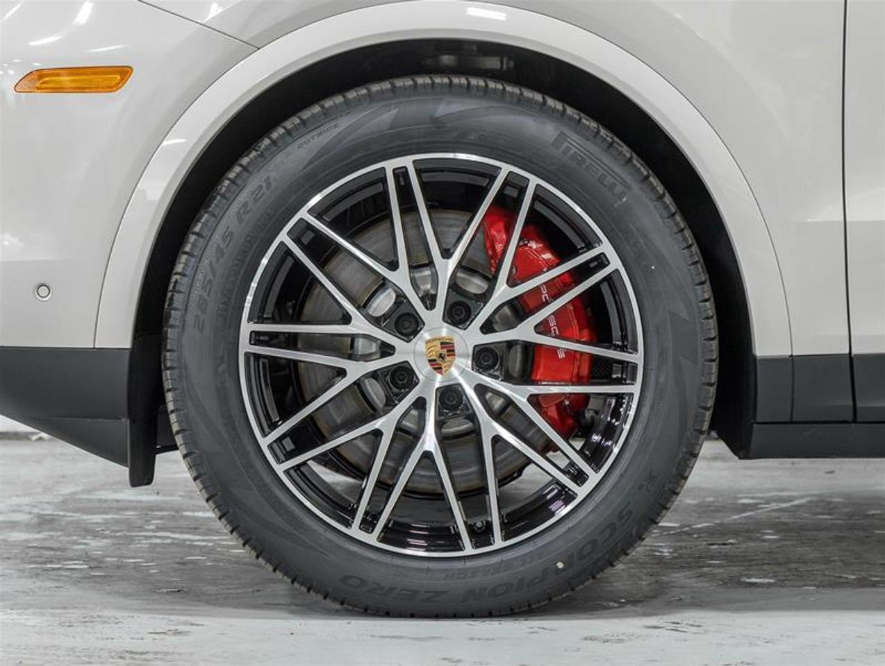 2026 Porsche Cayenne  Photo4