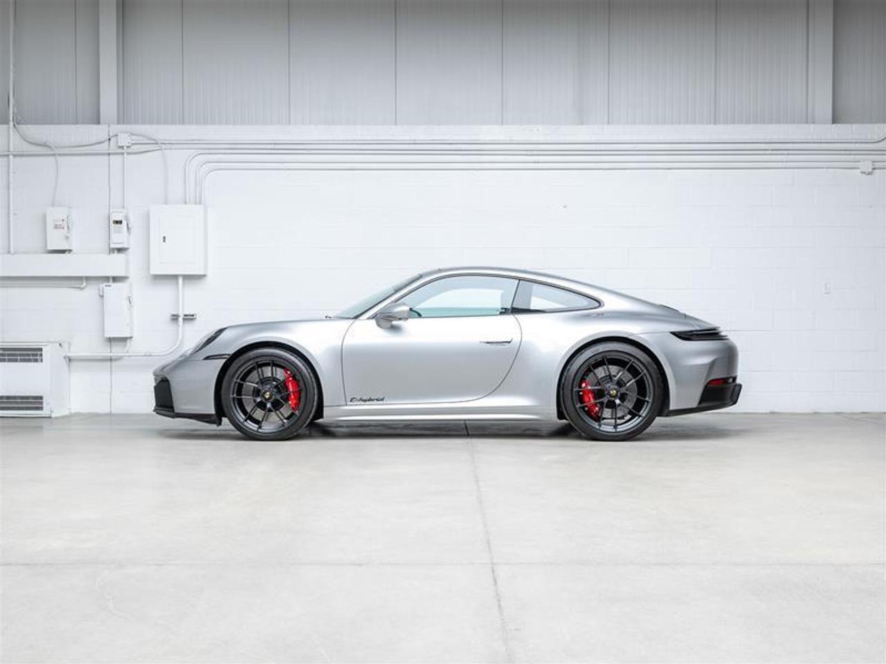 2025 Porsche 911  Photo