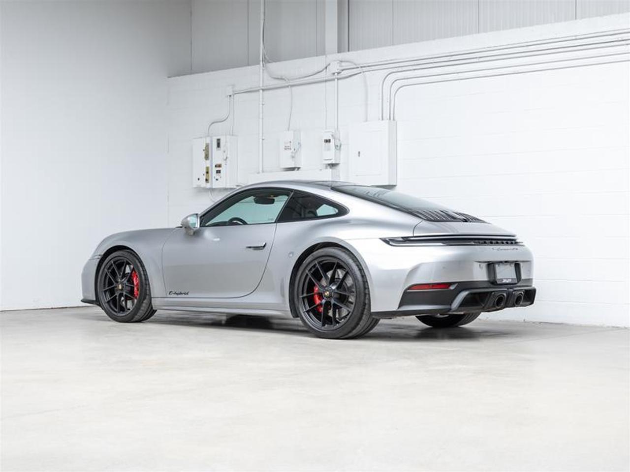 2025 Porsche 911  Photo