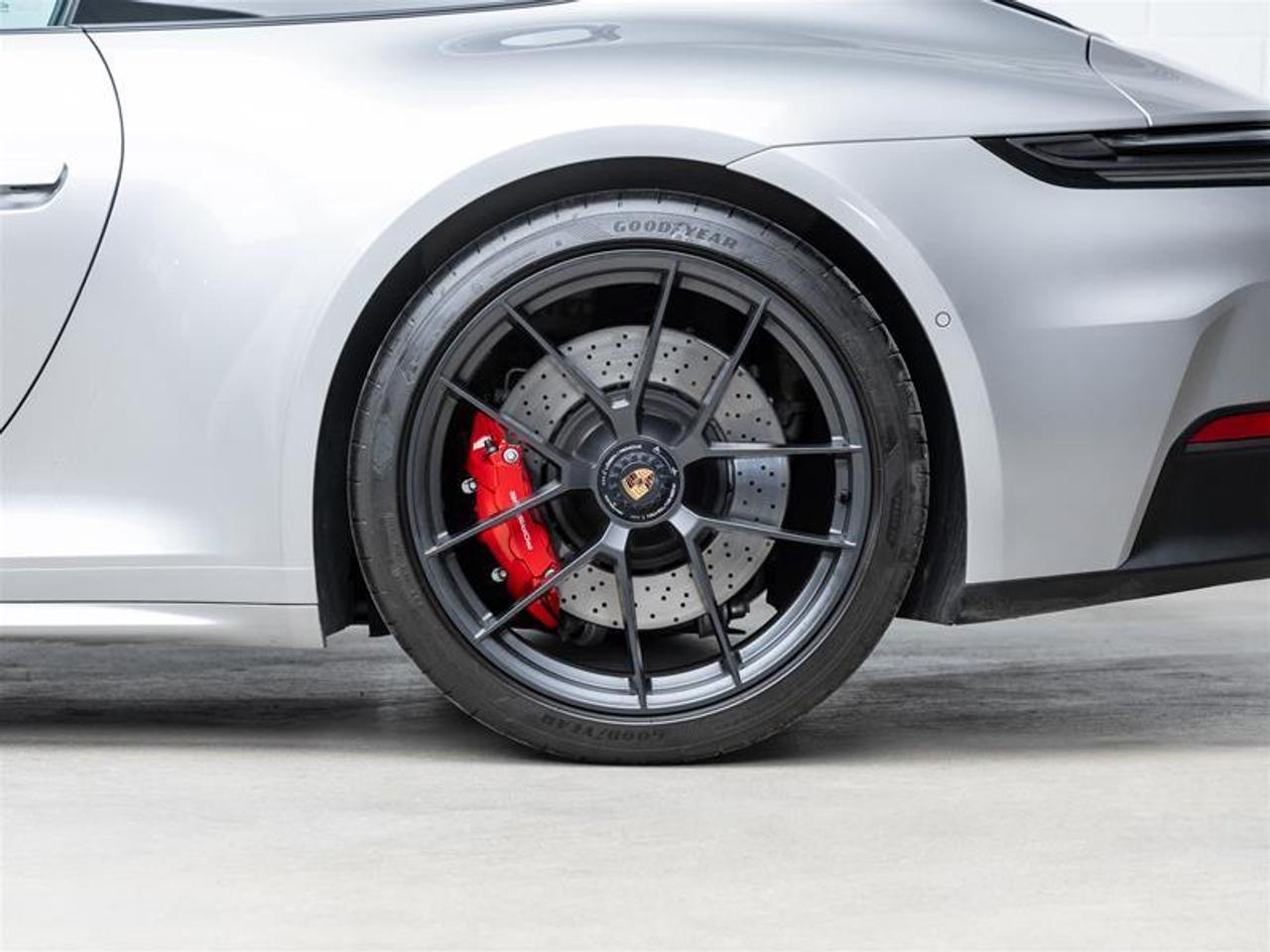 2025 Porsche 911  Photo