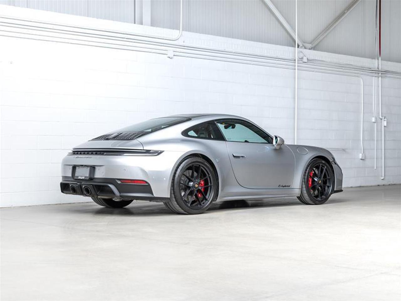 2025 Porsche 911  Photo