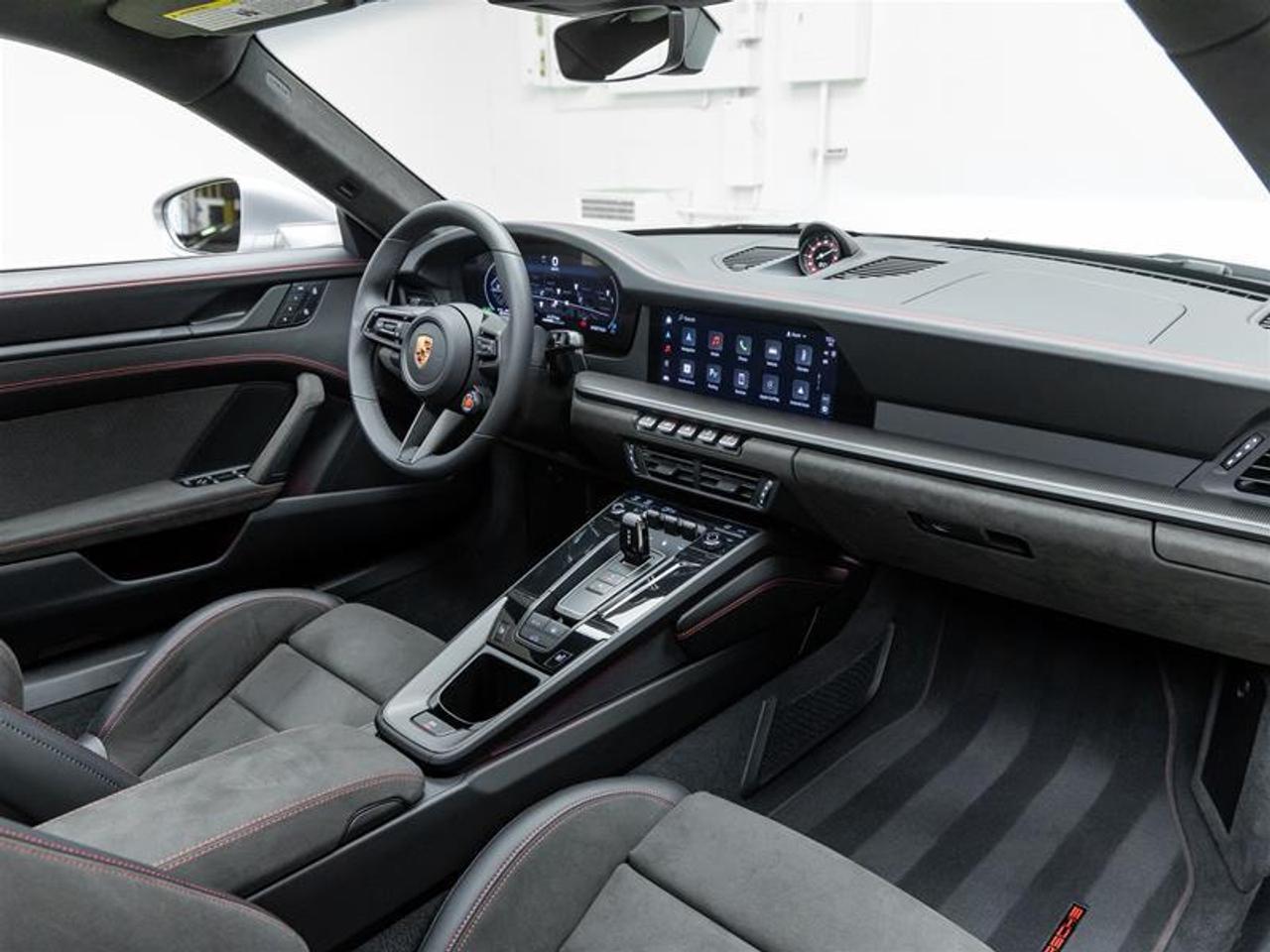 2025 Porsche 911  Photo