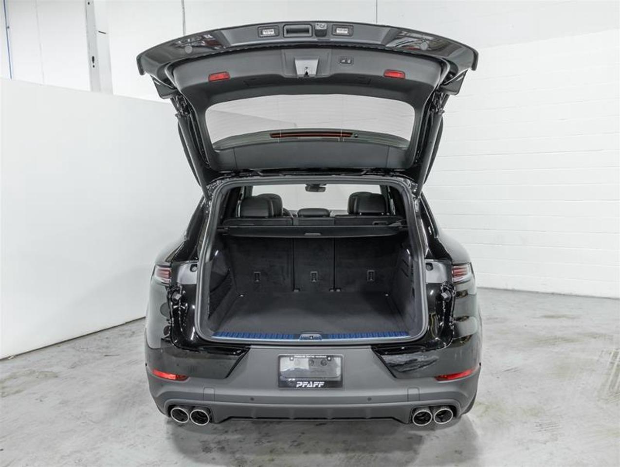 2026 Porsche Cayenne  Photo