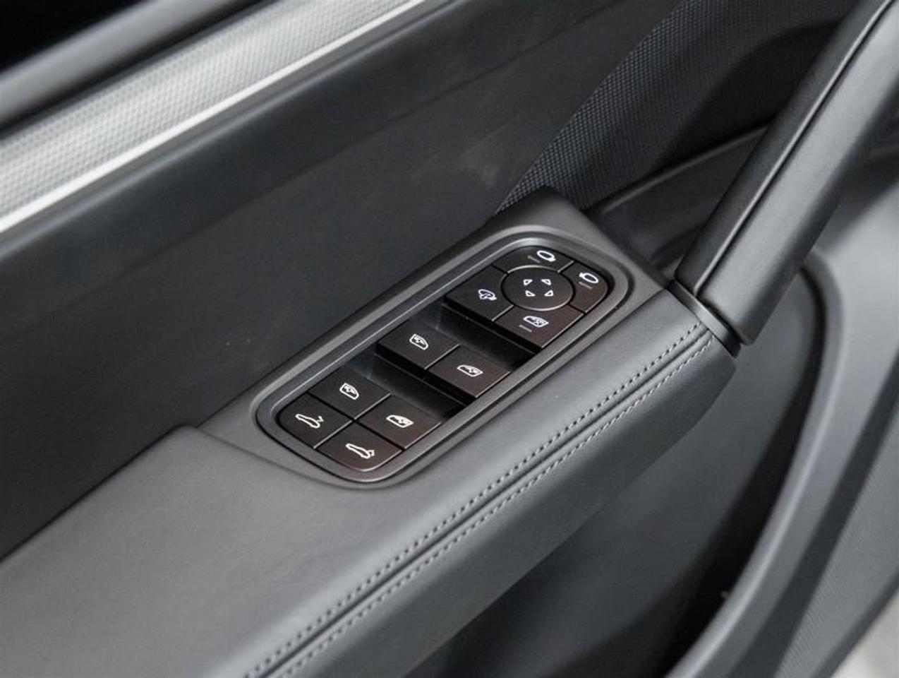 2026 Porsche Cayenne  Photo