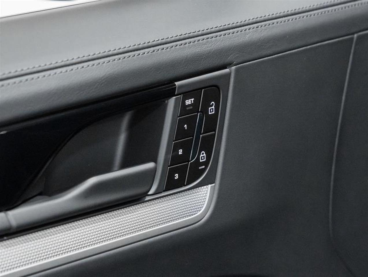 2026 Porsche Cayenne  Photo