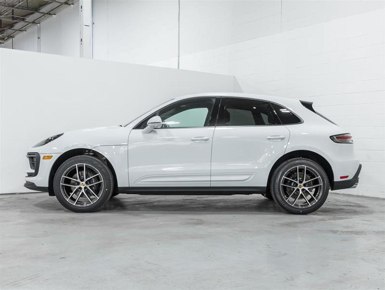2026 Porsche Macan  Photo