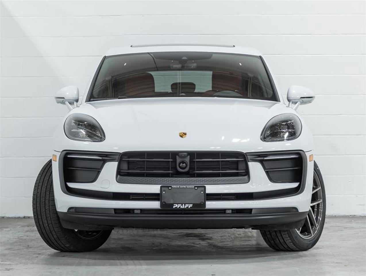 2026 Porsche Macan  Photo