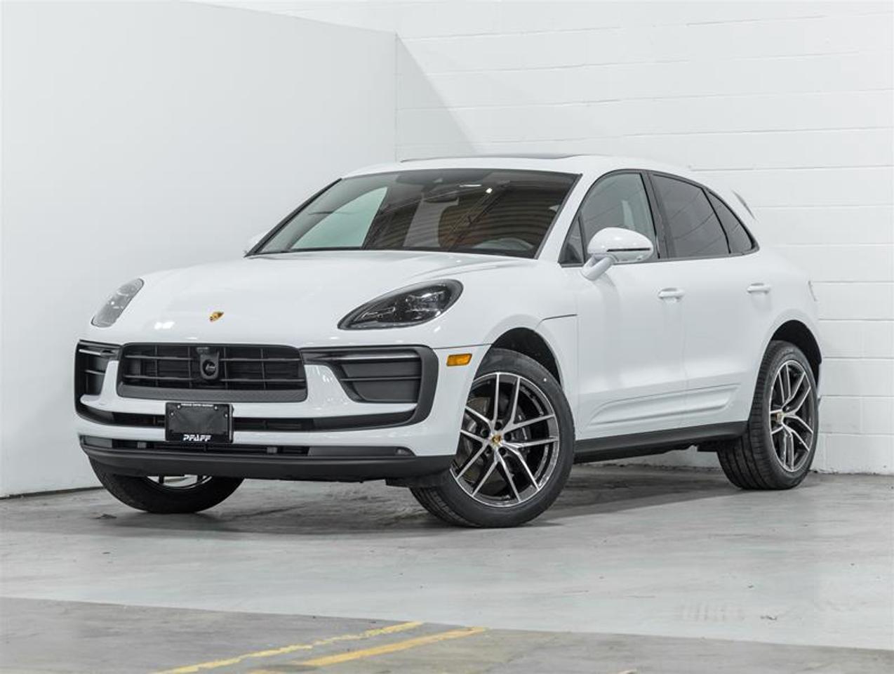2026 Porsche Macan  Photo0