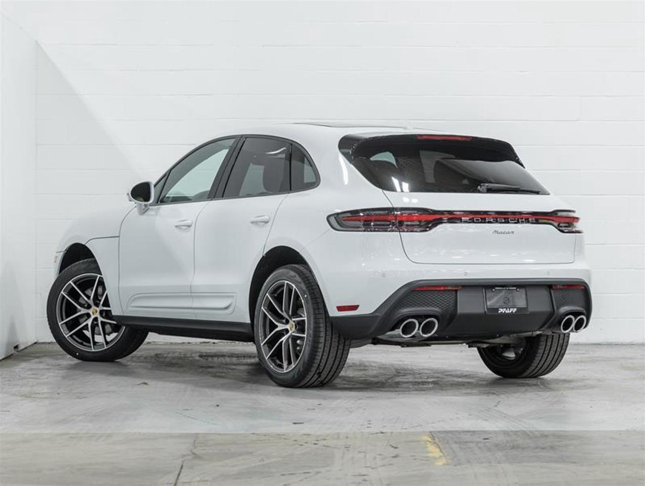 2026 Porsche Macan  Photo
