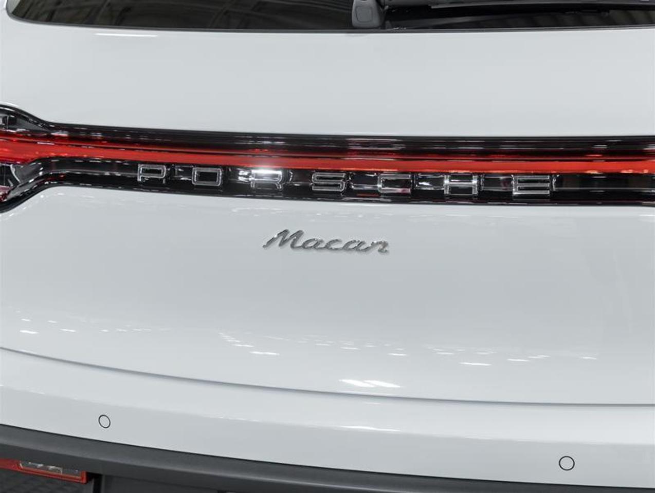 2026 Porsche Macan  Photo