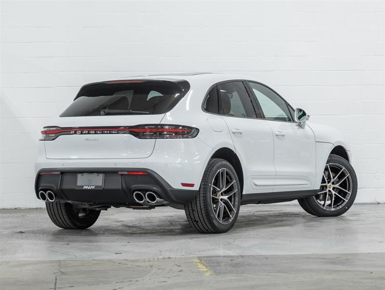 2026 Porsche Macan  Photo