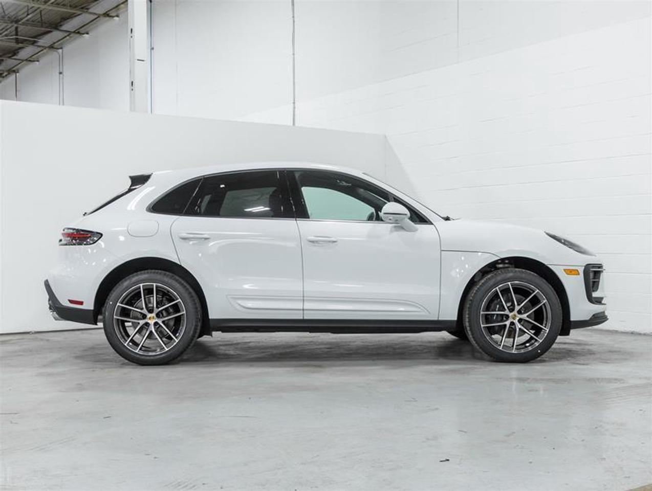 2026 Porsche Macan  Photo