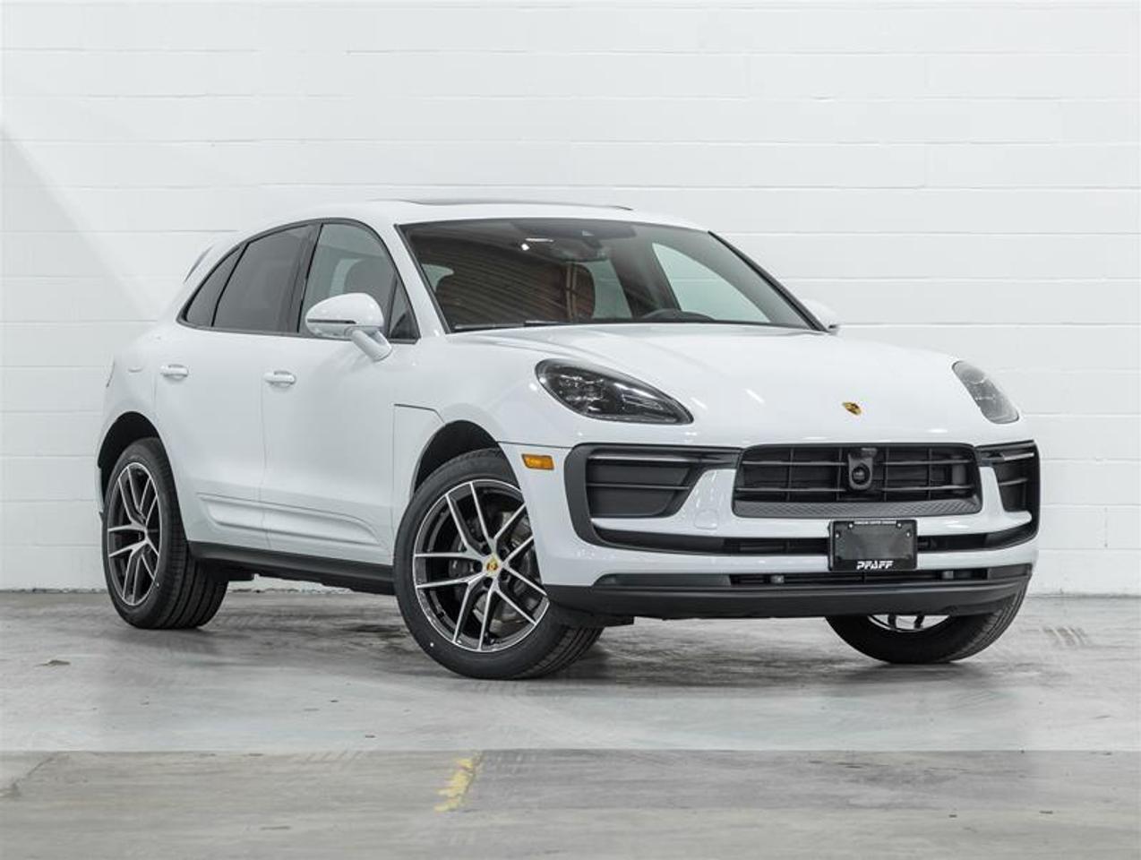 2026 Porsche Macan  Photo