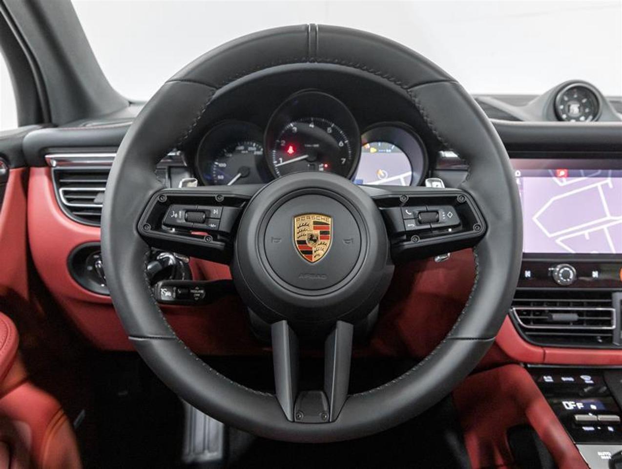 2026 Porsche Macan  Photo