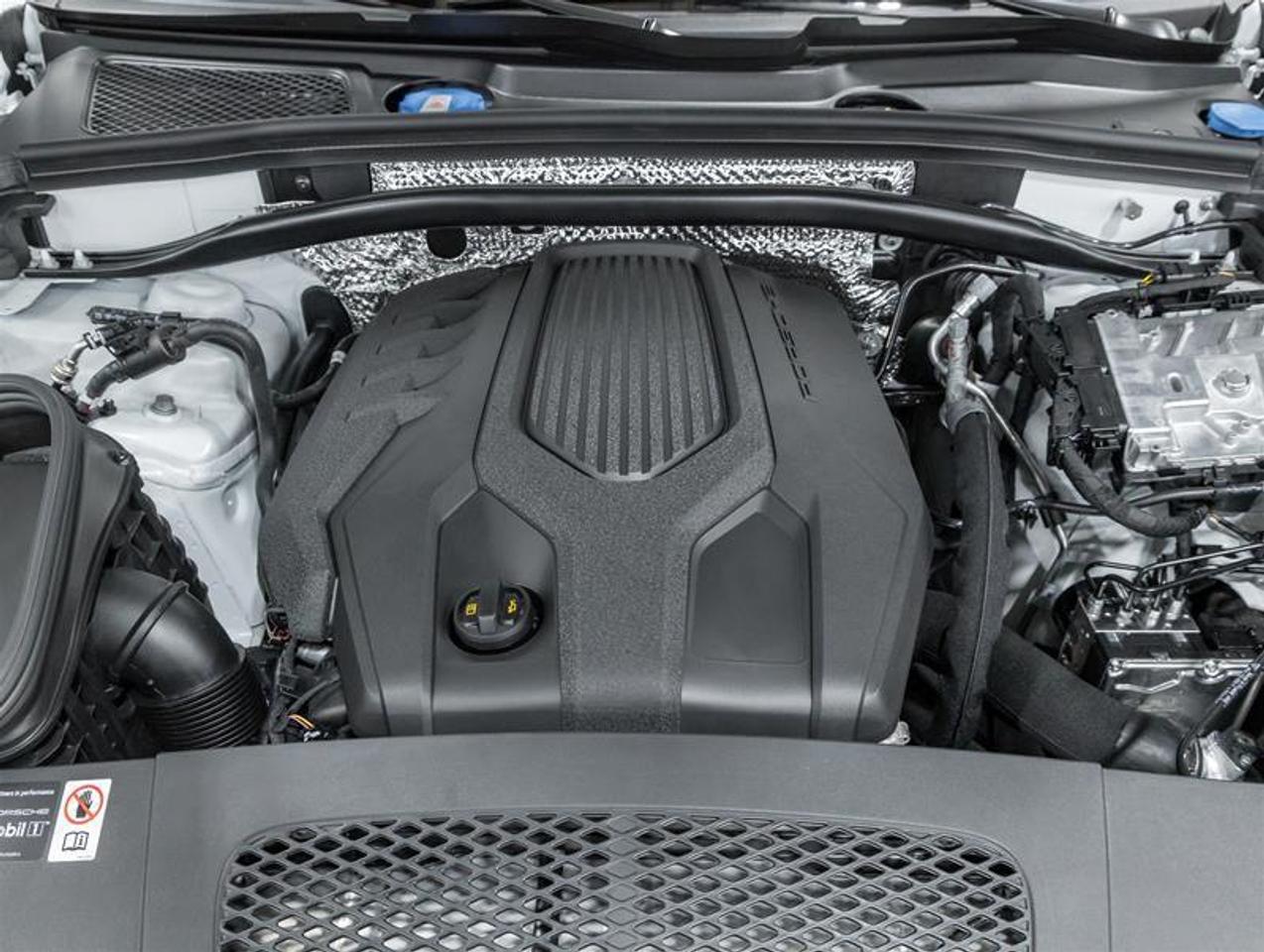 2026 Porsche Macan  Photo