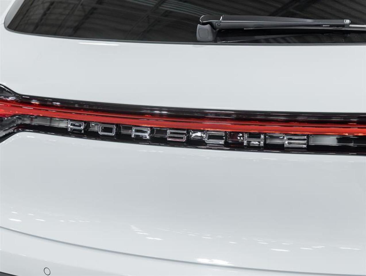 2026 Porsche Macan  Photo