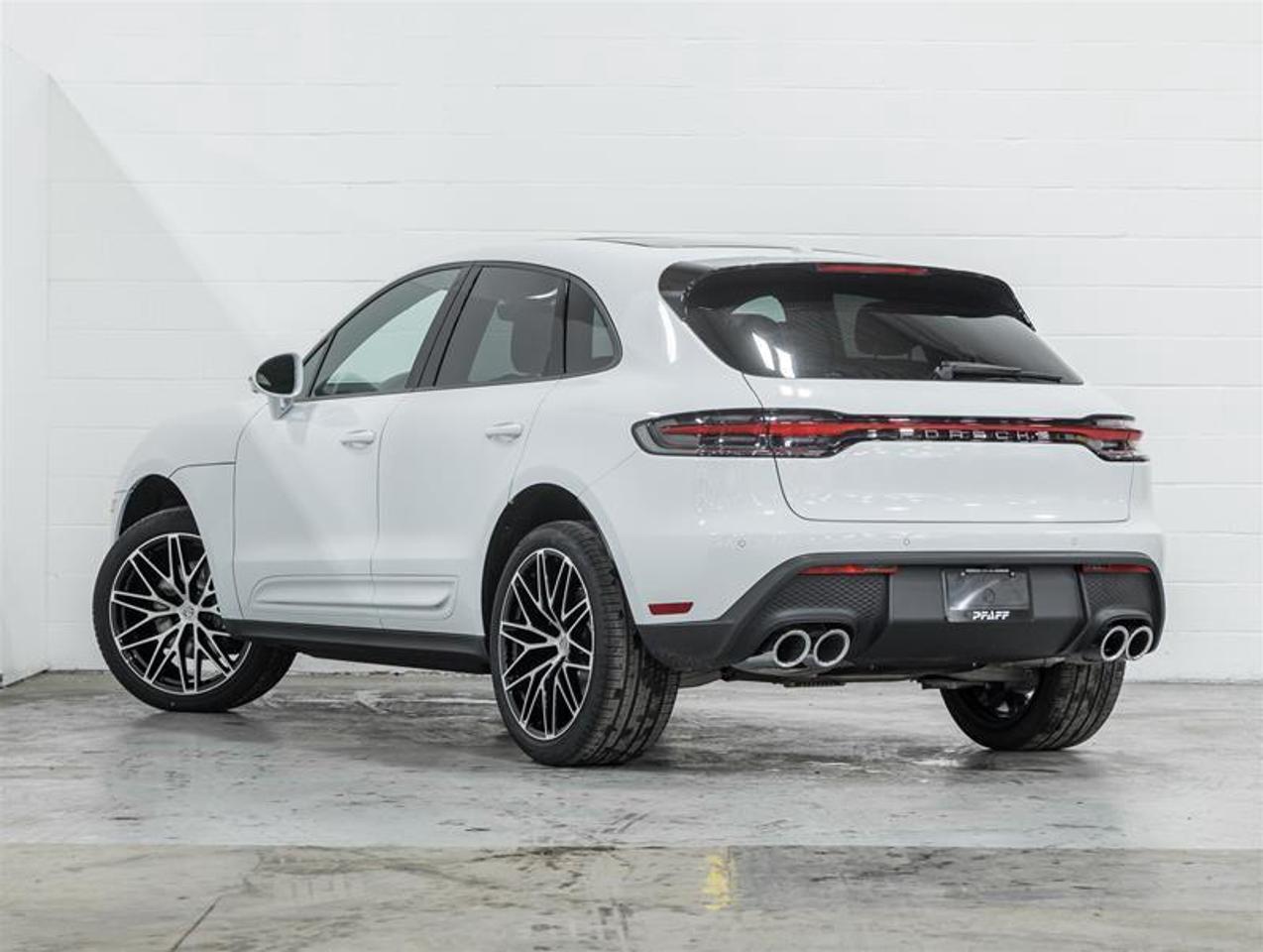 2026 Porsche Macan  Photo