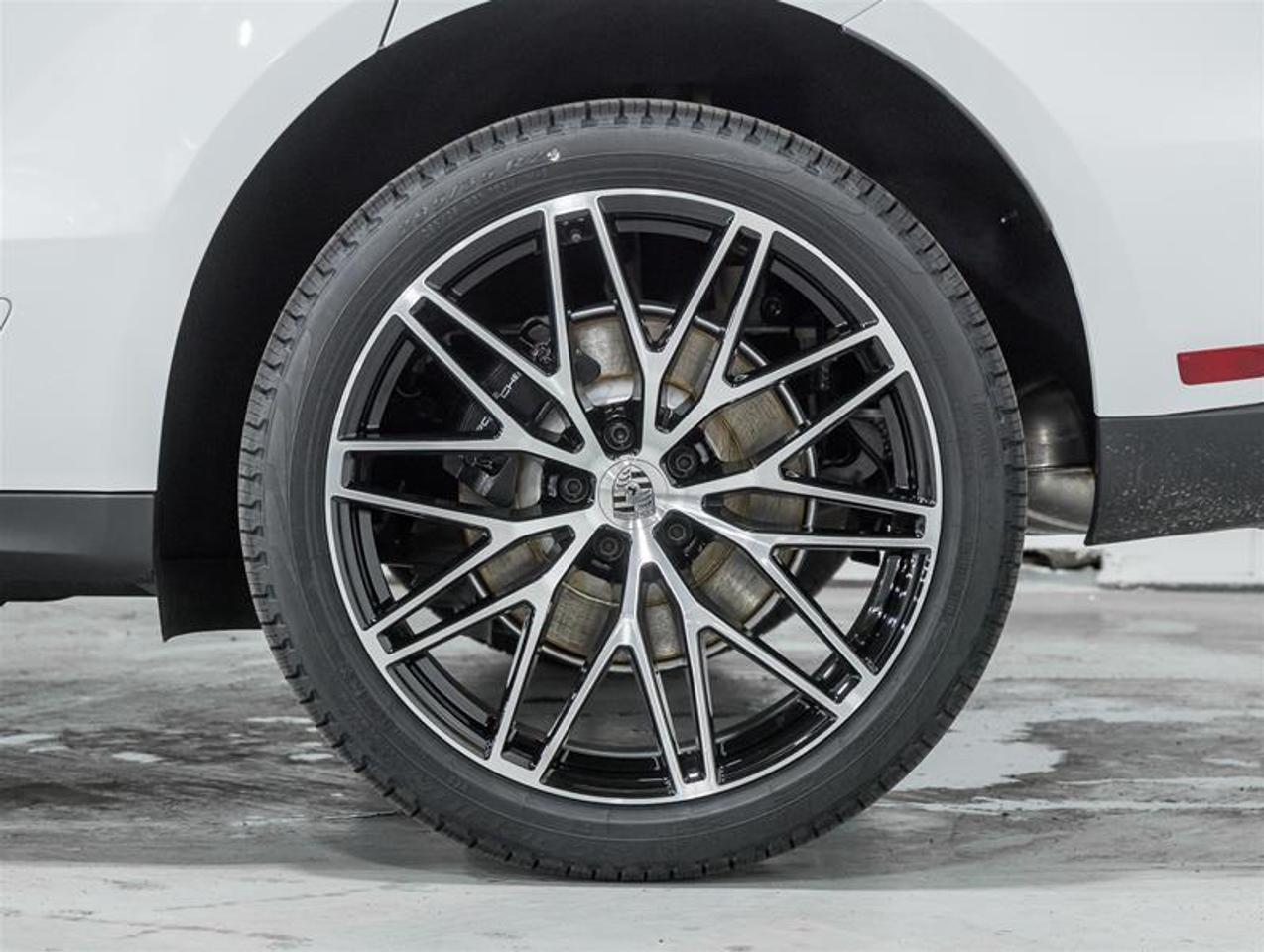 2026 Porsche Macan  Photo