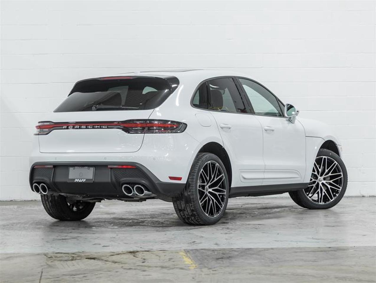 2026 Porsche Macan  Photo